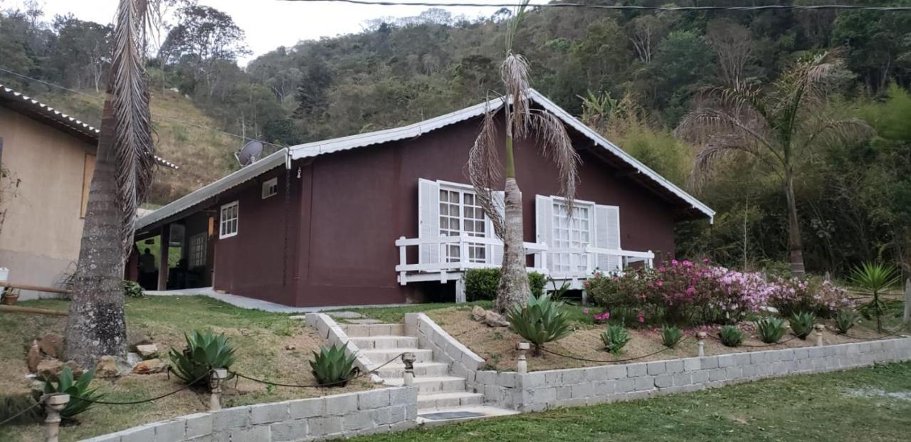 Casa Grande Da Montanha - Sitio Pasangas Villa ซานโต อังตัวนิโอ โด ปิงญัล ภายนอก รูปภาพ